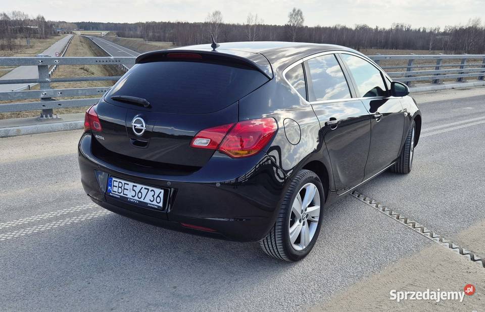 Opel astra j 16 hb 5d cosmo163tkm Astra Bełchatów
