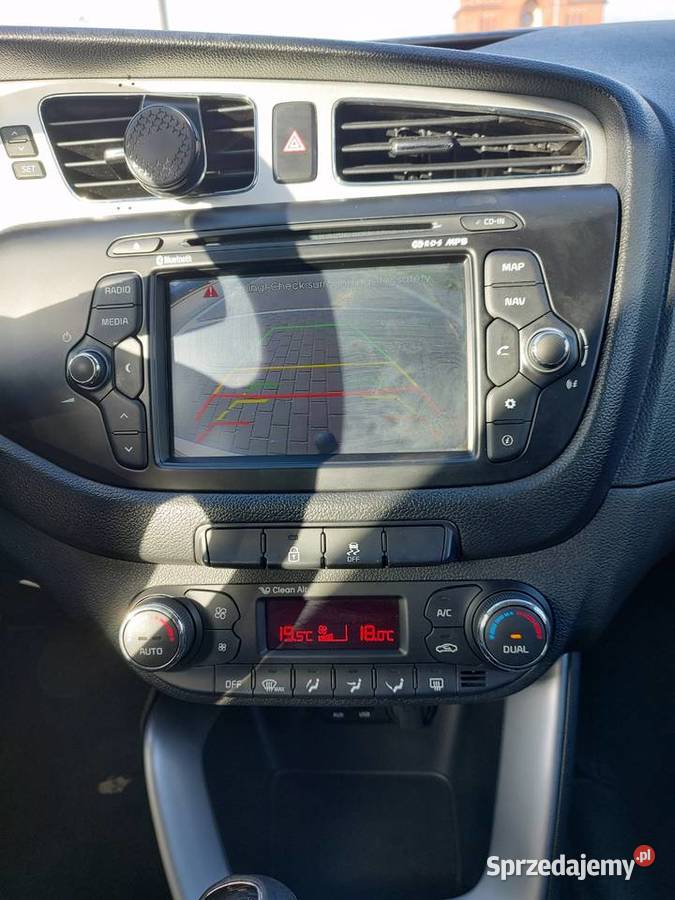 Kia Ceed kombi niski przebieg bogate wyposażenie Łomża sprzedam