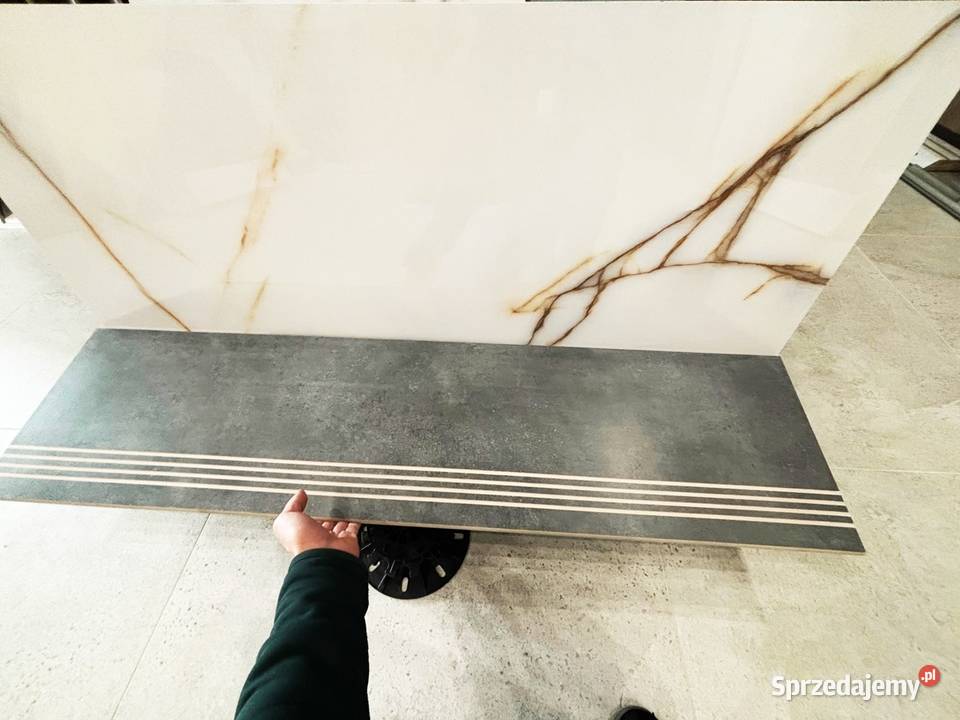 Gres schody stopnica 30x120 grafit onyx połysk