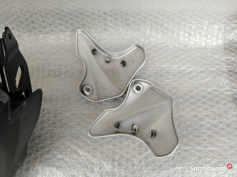 Lampa reflektor stelaż przód Suzuki SFV 650 Reflektory i halogeny