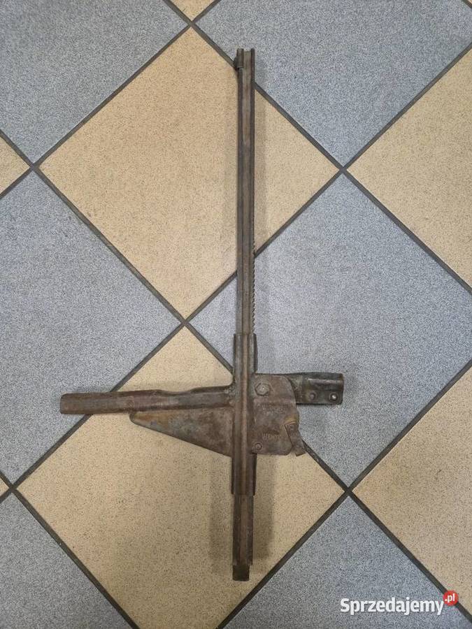 Lewarek samochodowy antyk zabytek Dąbrowa Górnicza