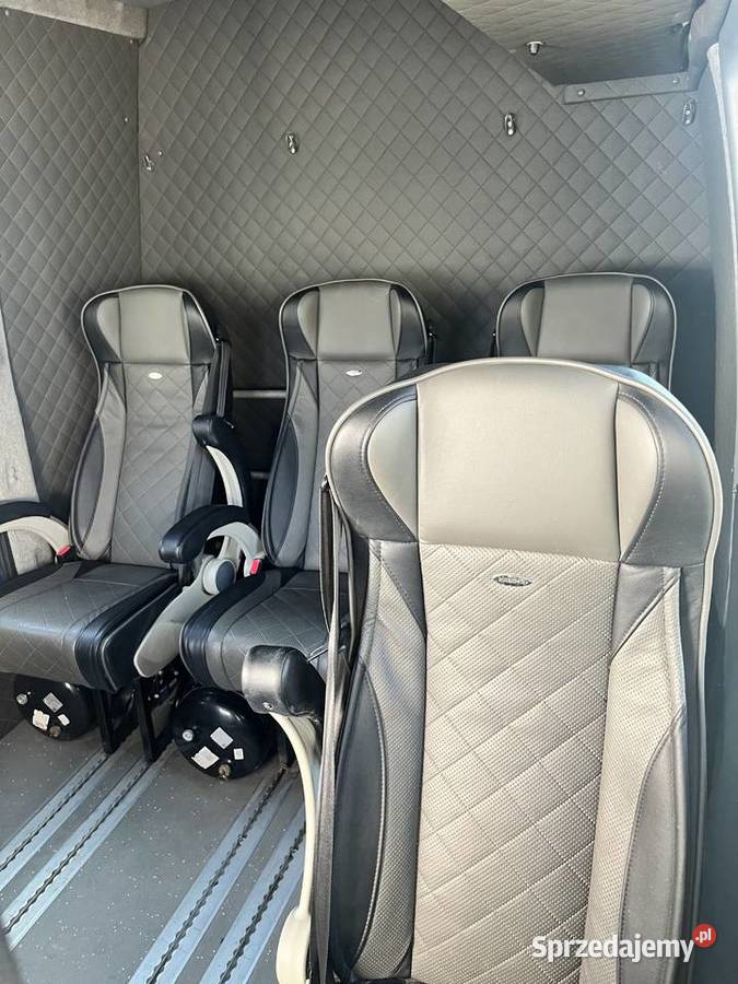 Iveco Daily Samochód osobowy Iveco Daily 30 Sochaczew