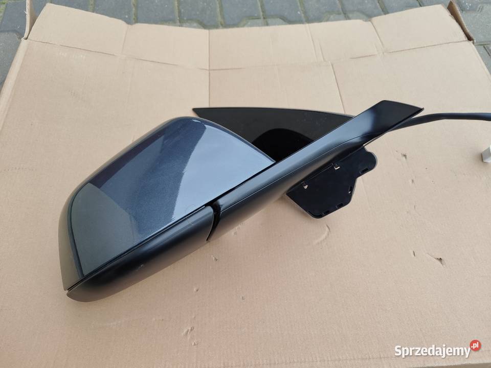Tesla Y lusterko prawe Rok produkcji 2023 Kozienice
