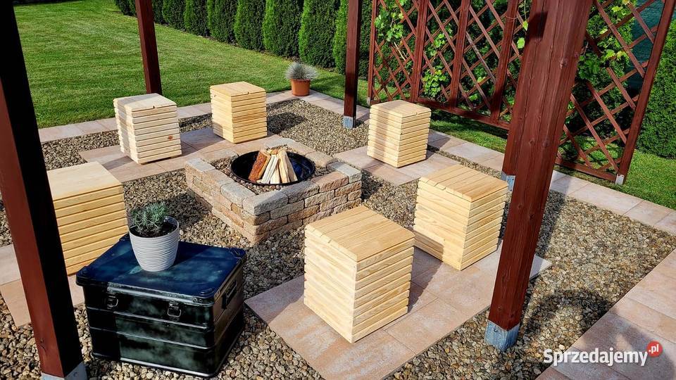 Siedzisko ogrodowe drewniane tarasowe pufa