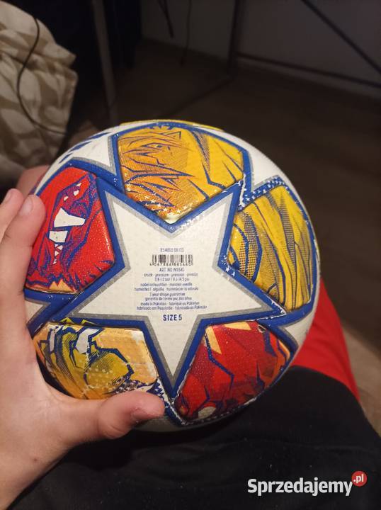 Sprzedaję piłke UEFA champions league finał sprzedam