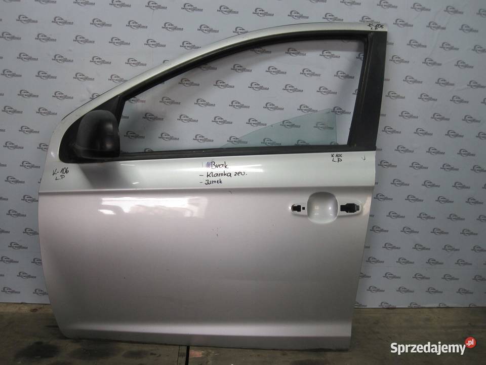 HYUNDAI I20 I 10r drzwi lewe przód