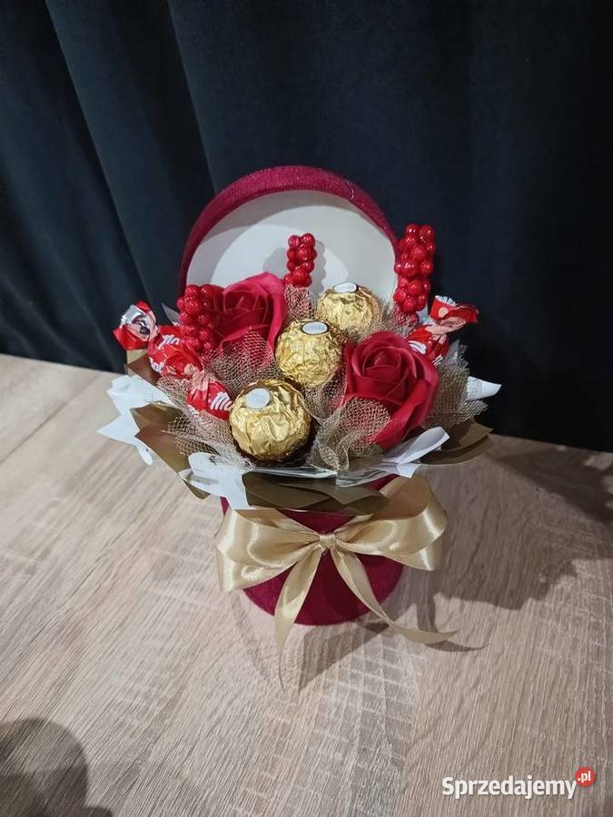 Box na święta z różami mydlanymi Bukiet jadalny