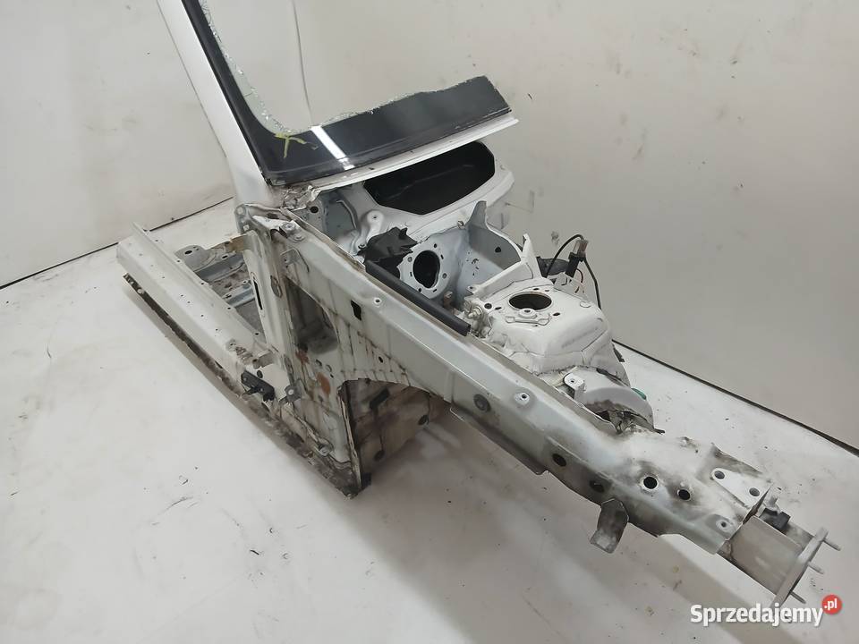 ĆWIARTKA PRAWA PRZEDNIA BMW E88 300 osobowe lubelskie Strzyżewice