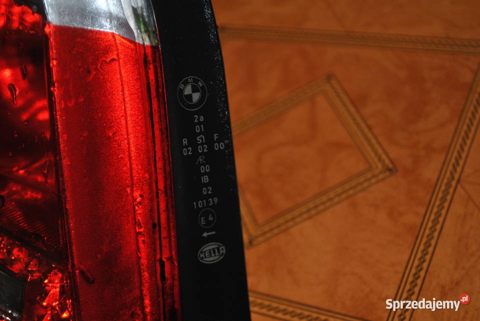 Lampa lewy tył BMW E60 biały kierunkowskaz Poręba