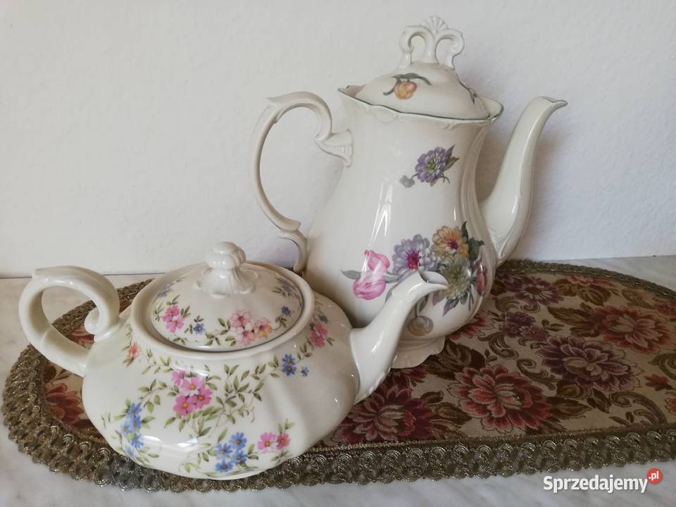 Duży porcelanowy kwiatowy stary dzbanek ecru Antyki, Sztuka, Kolekcje Gorlice
