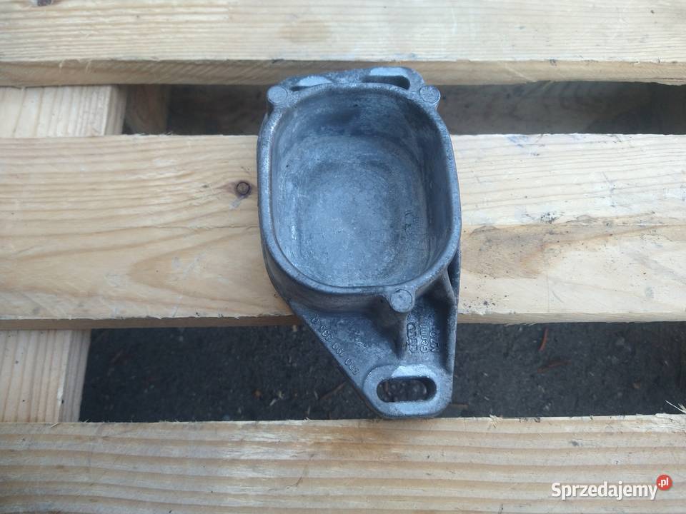 ŁapaUchwytMocowanie silnika 8D0 199 335Q