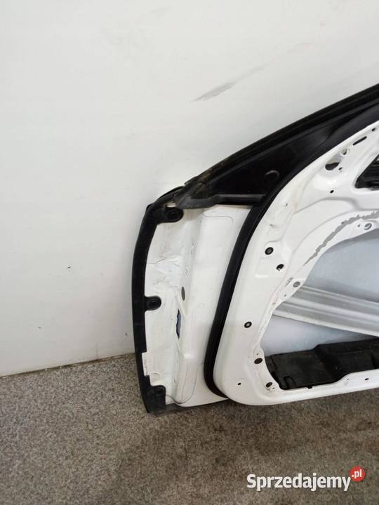 DRZWI PRAWE PRZÓD 149 MercedesBenz Eklasa V