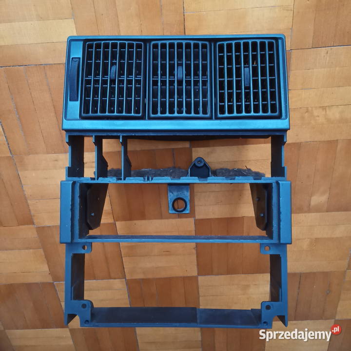 Audi 80 Panel środkowy Kokpit sterowania Konsola Dębica