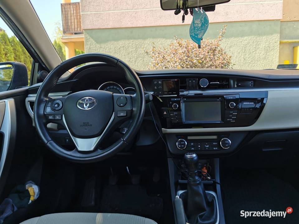 sprzedam salonową toyotę corolla sprzedam