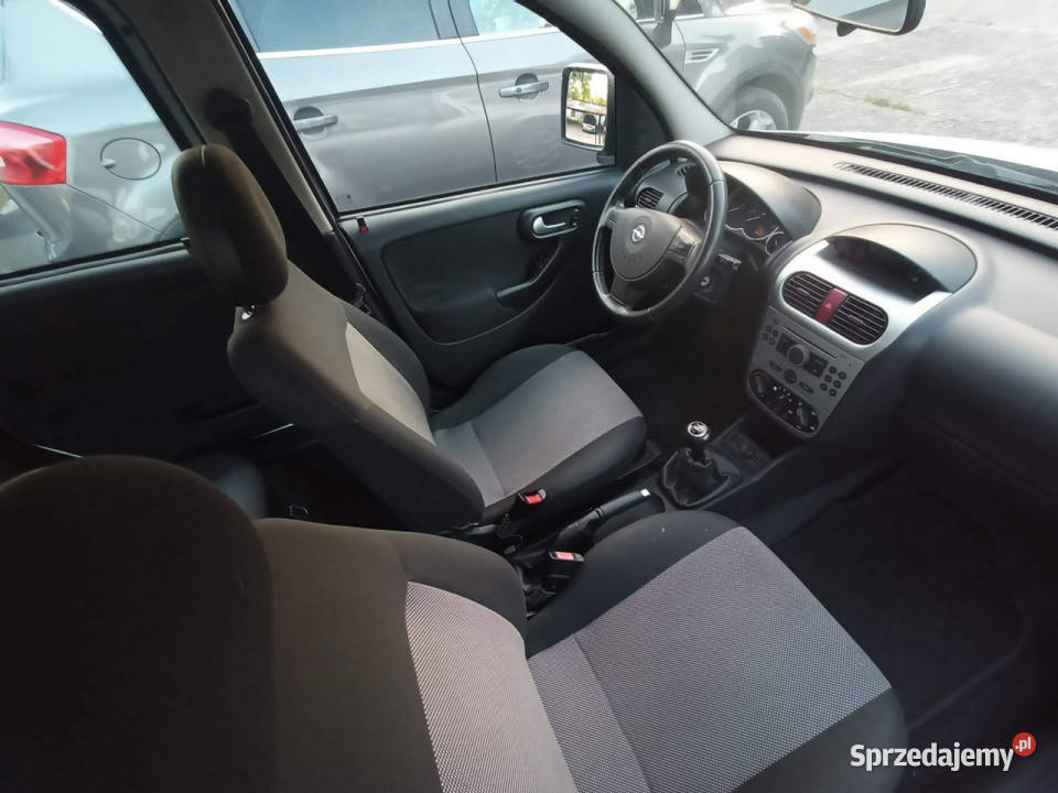 Opel Combo wersja TOUR z Niemiec opłacony Rok produkcji 2011 Combo Tomaszów Mazowiecki sprzedam