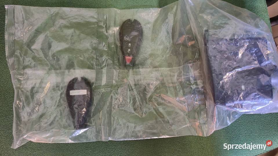 Stacyjka i 2 klucze do samochodu Chrysler Wrocław