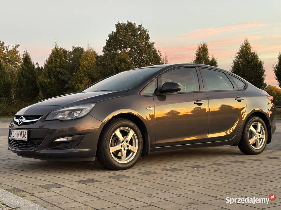 Opel Astra J IV 16 115 Salon Polska Sedan 1598cm3 Kraków