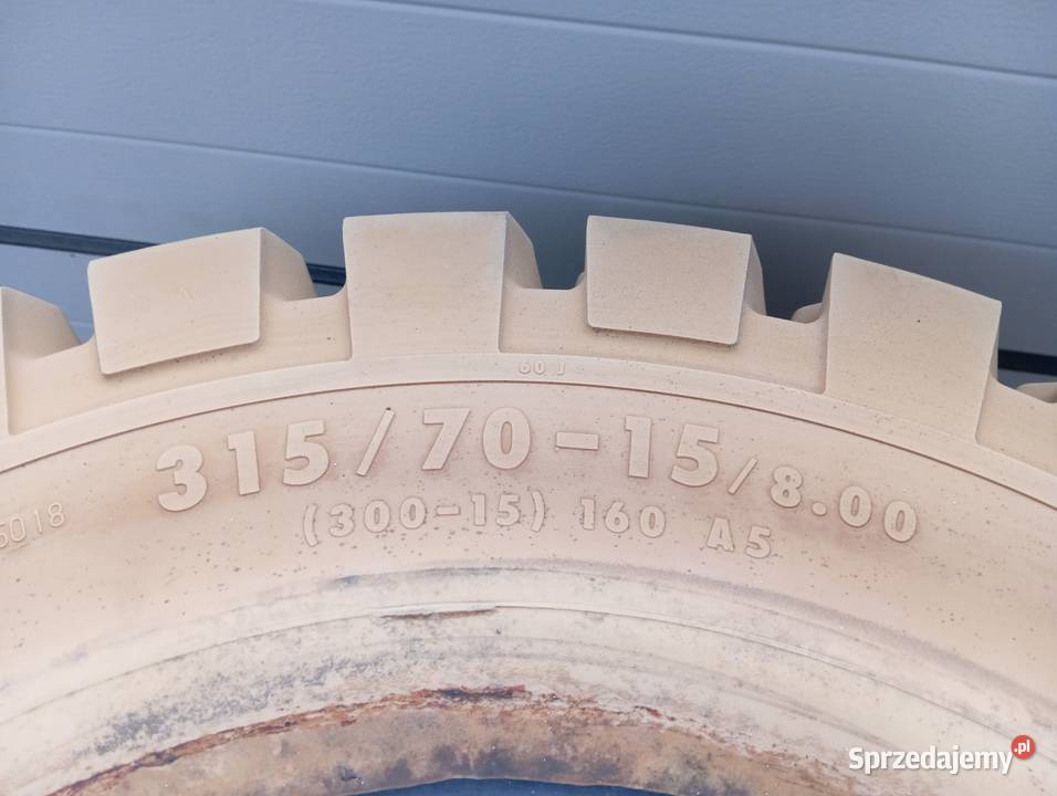 Wózek widłowy Opony pełne 30015 3157015 315 mazowieckie Błędów
