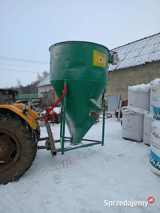 Mieszalnik pasz 1000 Pozostałe Sobiepany sprzedam