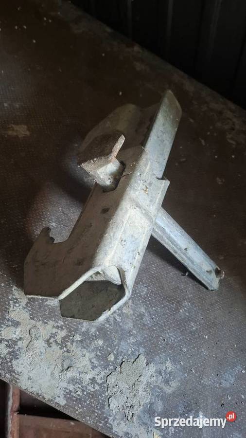 Zamek szalunkowy klinowy PERI Baukrane Milejowice