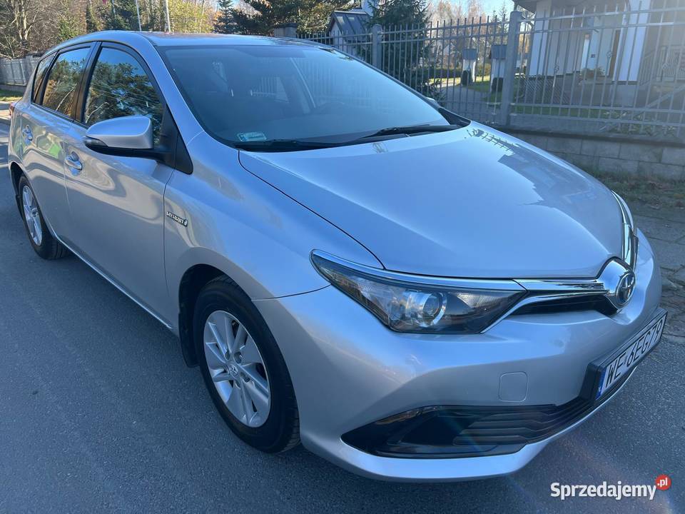 Toyota Auris HybrydaLPG nieuszkodzony Motoryzacja sprzedam