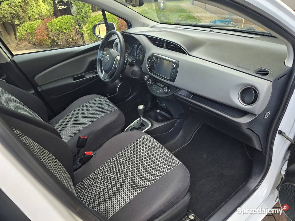 Toyota Yaris 133 VVTi 99 AUTOMAT bogata wersja 1300cm3 Karczew sprzedam