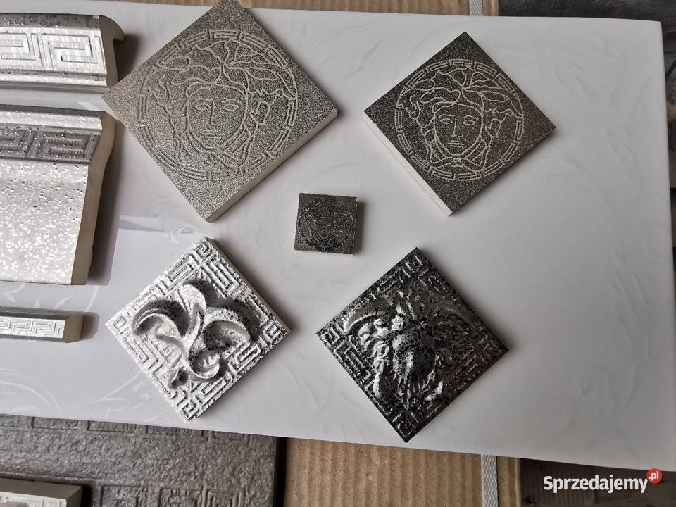 VERSACE Srebrne dekory i cokoły ceramiczne