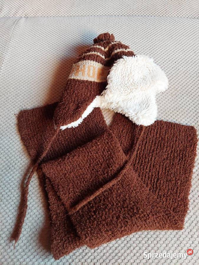 ciepły zimowy komplet czapka i szalik Kraków