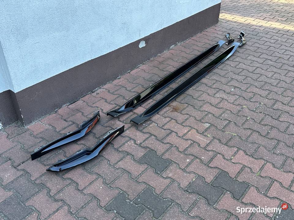 Dokladki boczne progi BMW G82 M4 czarne OEM Pleszew