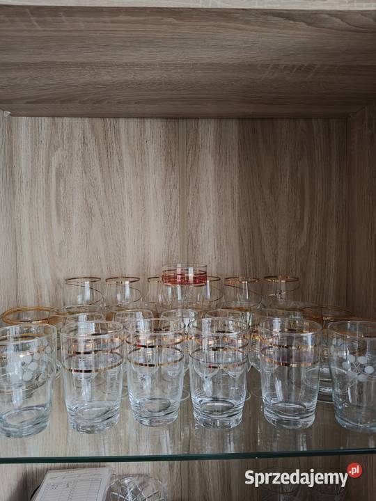 Kieliszki szklanki dużo tego śląskie sprzedam