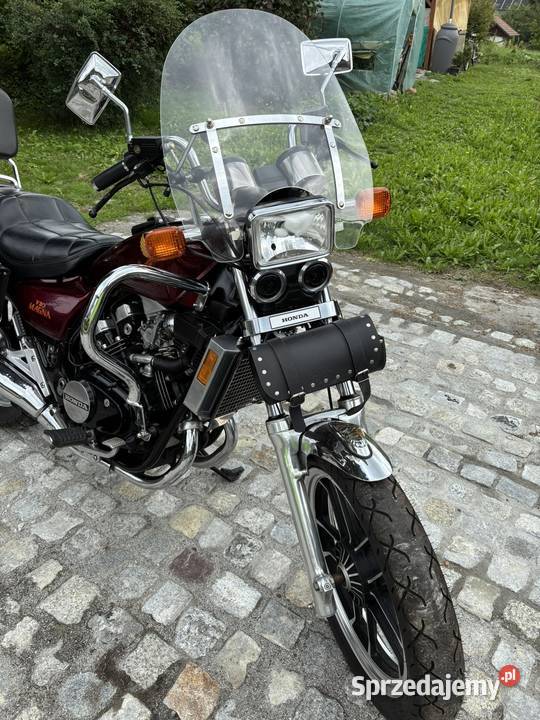 Sprzedam klasyczny motocykl Honda VF 500C v30 sprzedam