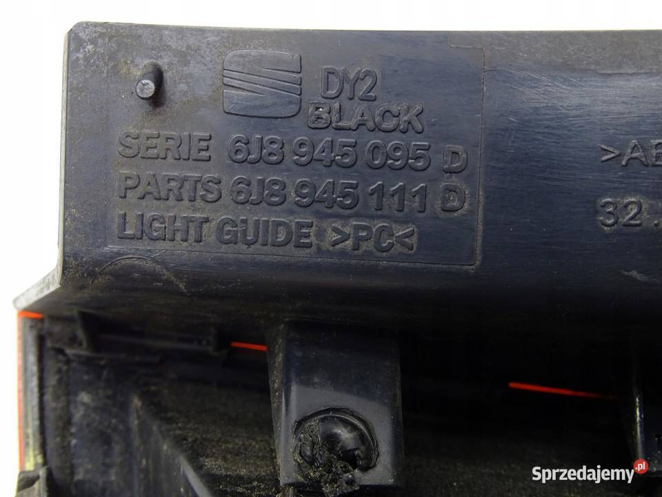 LAMPA LEWA LEWY TYŁ W BŁOTNIK 6J8945095D SEAT