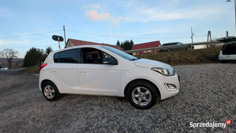 Hyundai i20 125 benzyna 85 I 20082014 4/5