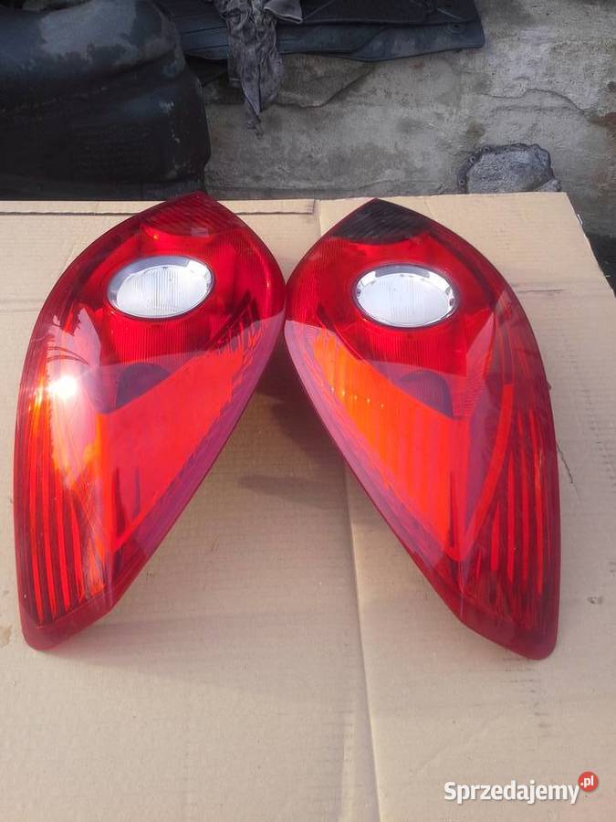 OPEL CORSA D lampa tył PRAWA Dębno