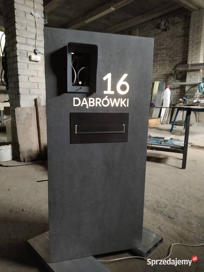 Nowoczesne ogrodzenia spieki kwarcowe Słupek Kraków