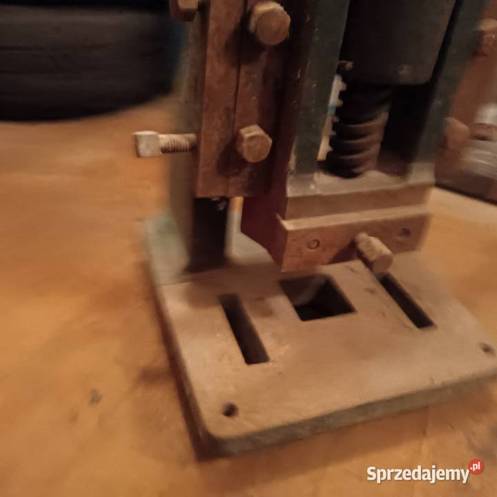Prasa balansowa śrubowa 2t 3t PRL stara antyk wielkopolskie Szamotuły