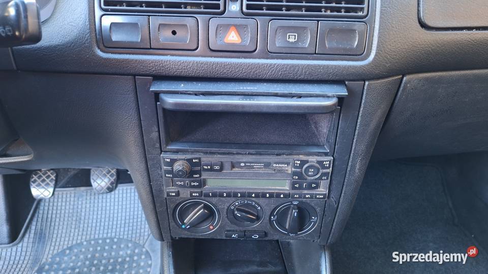 Golf 4 IV 16 benzyna klimatyzacja elektryka Hatchback pomorskie Zblewo