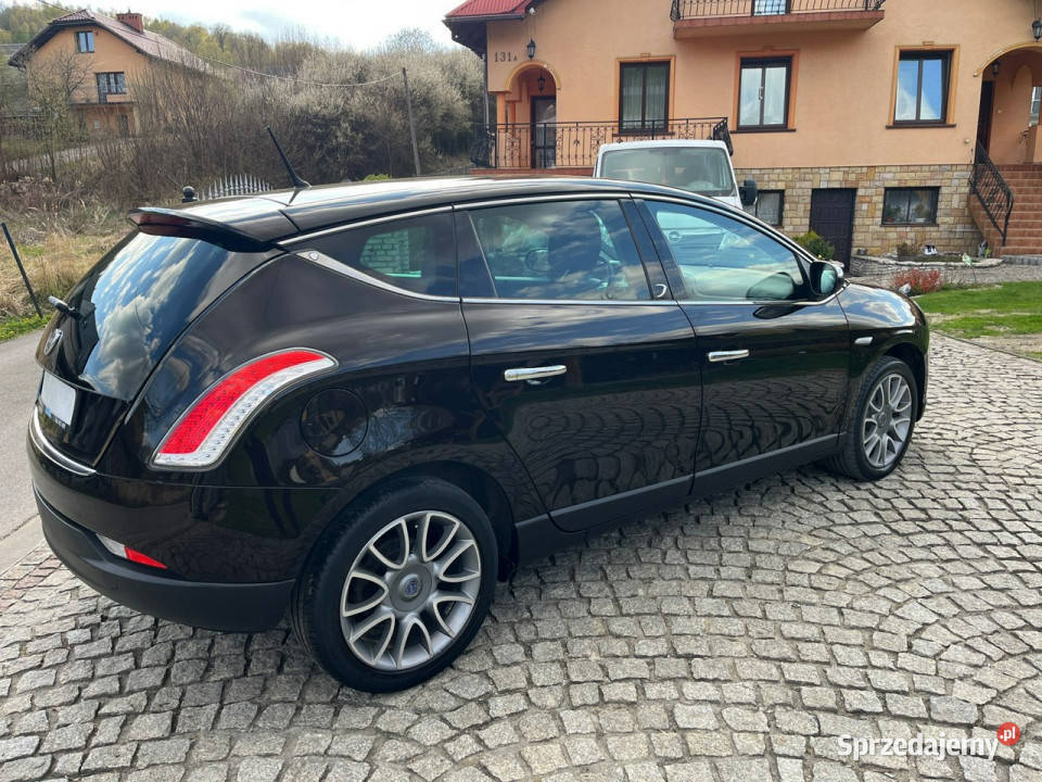 Lancia Delta Lancia Delta 16 MJ Platino III 2008 brązowy Racławice sprzedam