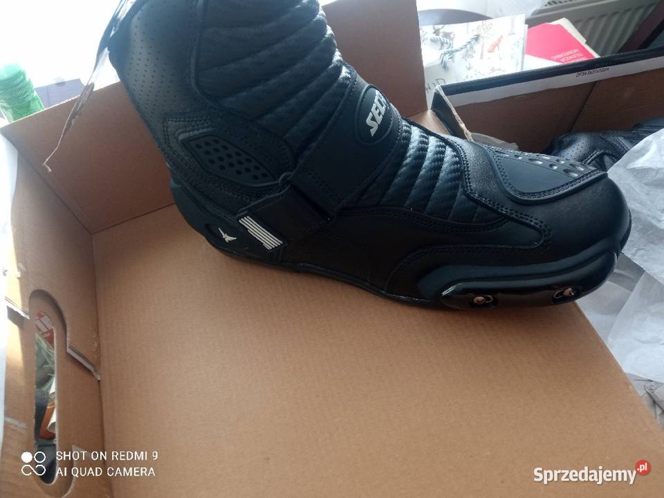 Sprzedam Części i akcesoria motocyklowe Wybcz