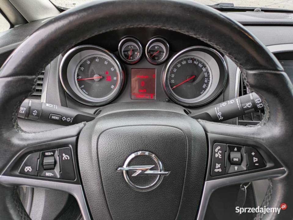 Opel Astra J 14 Turbo Sports Tourer full