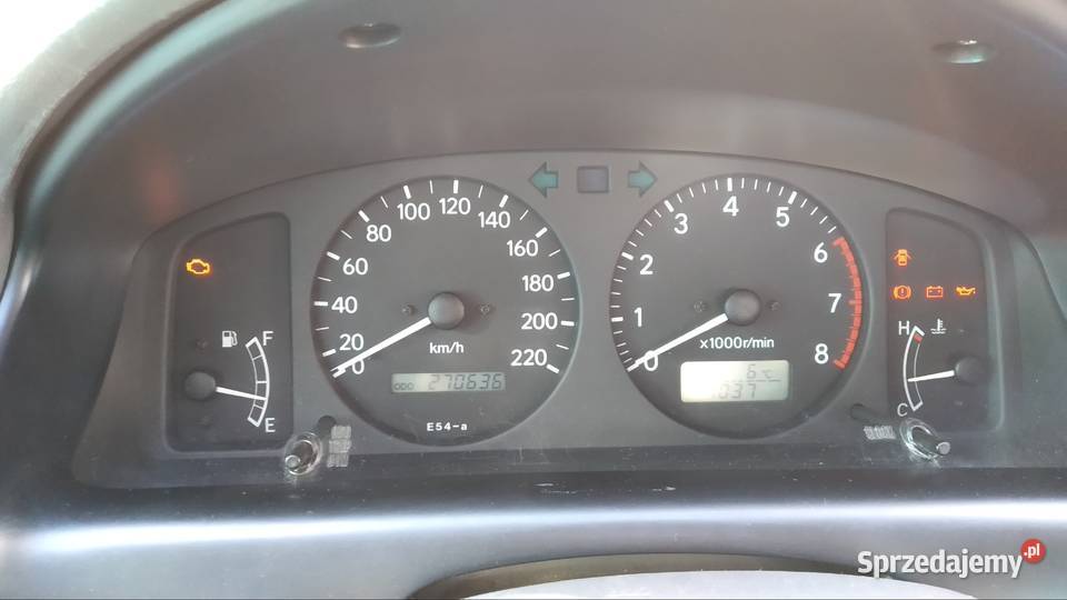 Toyota Corolla E11 1998 r 14 Liftback LPG salon nieuszkodzony Radom