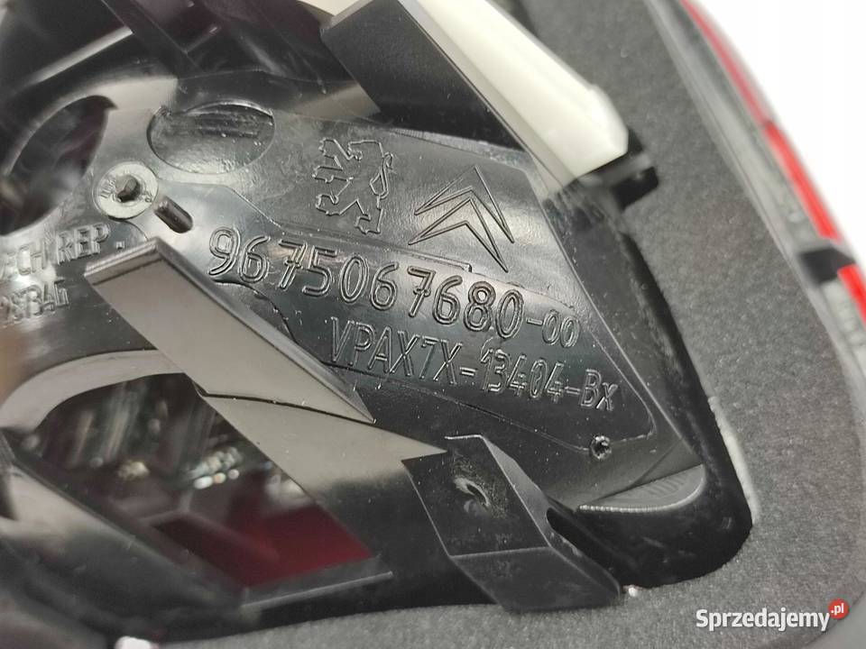 LAMPA PRAWY TYŁ CITROEN C5 X7 20082017 NOWA Lampy cofania