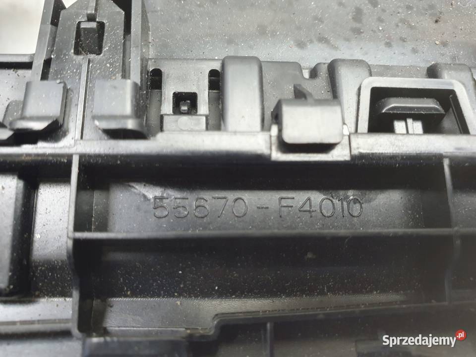 Toyota CHR CHR ŚRODKOWA KRATKA NAWIEWU Rudka