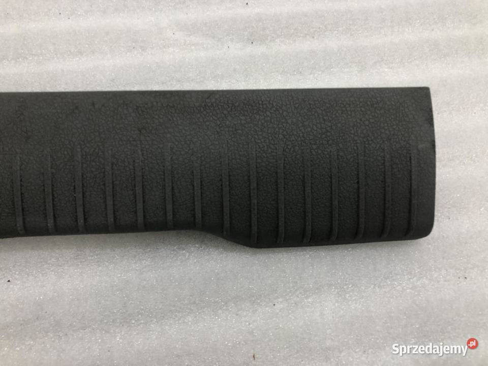 OSŁONA PROGU PRAWA JEEP GRAND CHEROKEE WK III