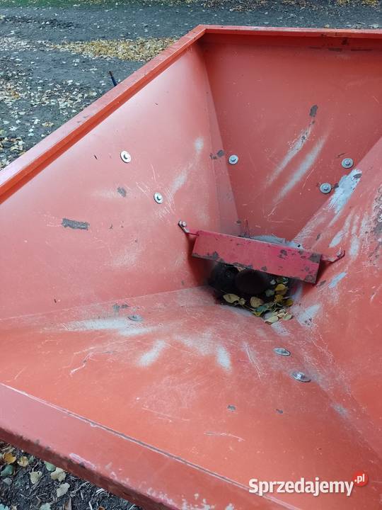 Rozsiewacz 600l diadem Jastrzębia