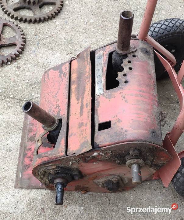 Skrzynia poznaniak mechaniczna części siewnik Kościelec-Kolonia