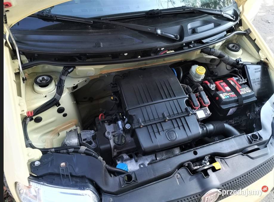Sprzedam Fiat Panda 12 z 2011r przebieg 70