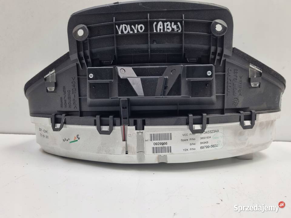 Volvo S60 II V60 I 20 D diesel LICZNIK ZEGARY