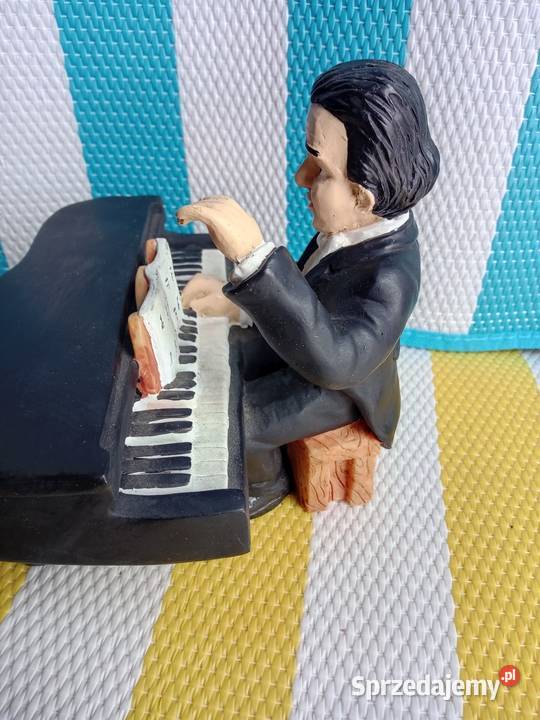 Figurkę sprzedam Borówno