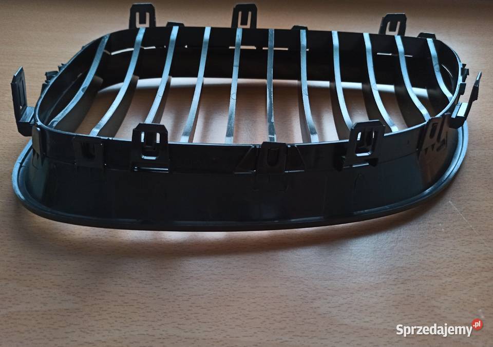 BMW E60 E61 czarny połysk nerki grill atrapa osobowe łódzkie Łódź